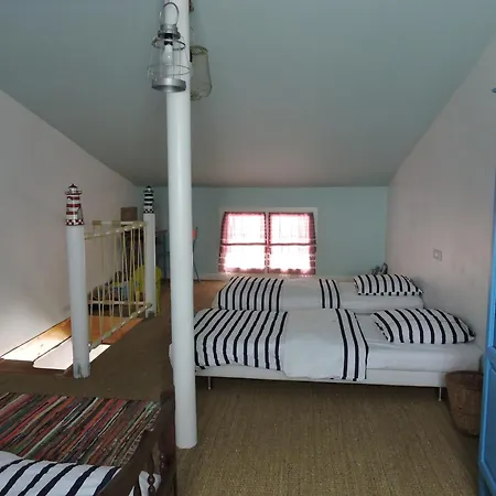 La Bouee, Entre Manche Et Seine *