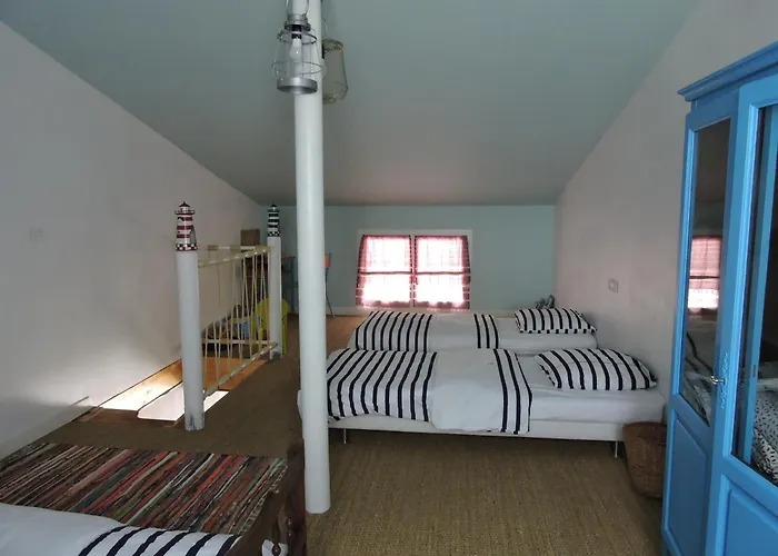 La Bouee, Entre Manche Et Seine *